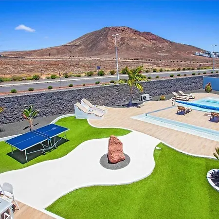 Rubi Villa